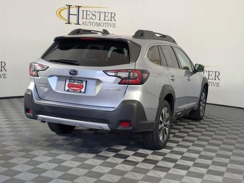 Ice Silver Metallic 2023 Subaru Outback Limited
