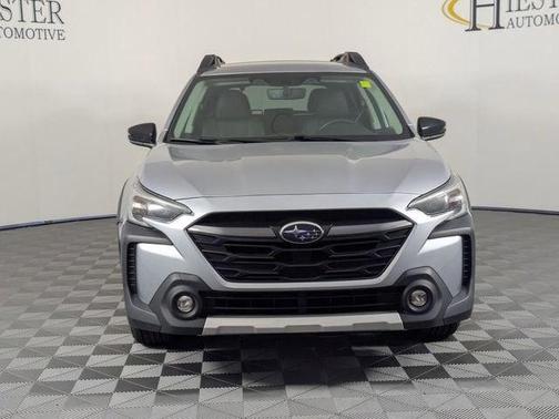 Ice Silver Metallic 2023 Subaru Outback Limited