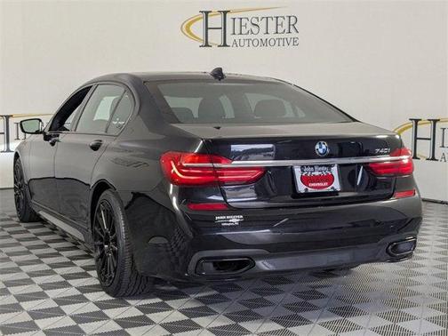 2018 BMW 740 740i