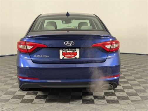 2017 Hyundai SONATA SE