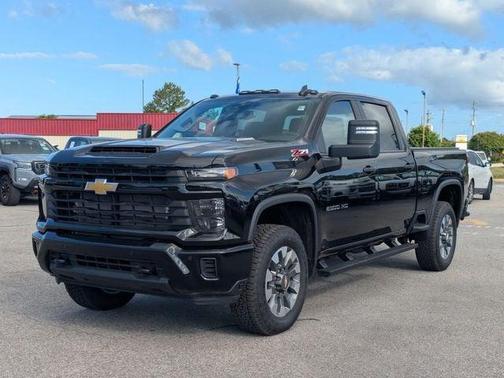 Black 2025 Chevrolet Silverado 2500 Custom