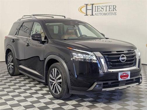 2022 Nissan Pathfinder Platinum 4WD