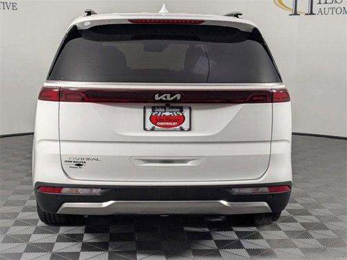 2023 Kia Carnival SX