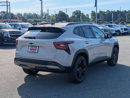 White Sands 2026 Chevrolet Trax FWD ACTIV