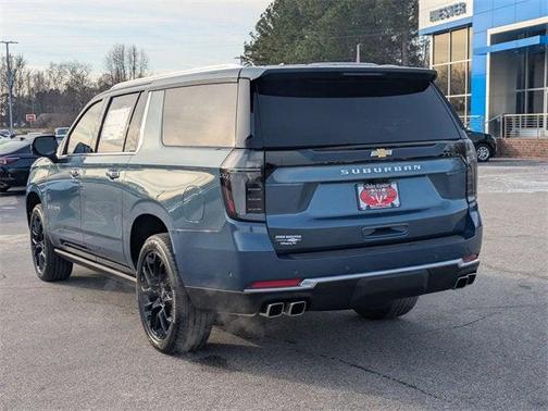 2025 Chevrolet Suburban 4WD High Country