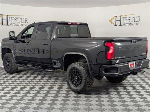 2024 Chevrolet Silverado 2500 4WD Crew Cab Standard Bed ZR2