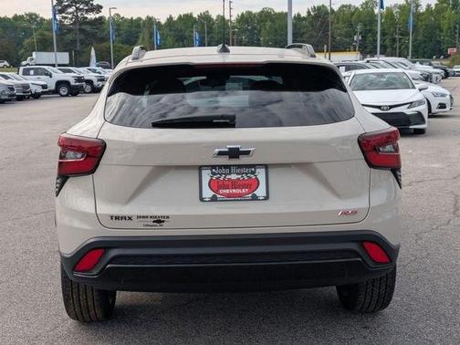 White Sands 2026 Chevrolet Trax FWD 2RS