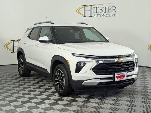 Summit White 2025 Chevrolet Trailblazer LT