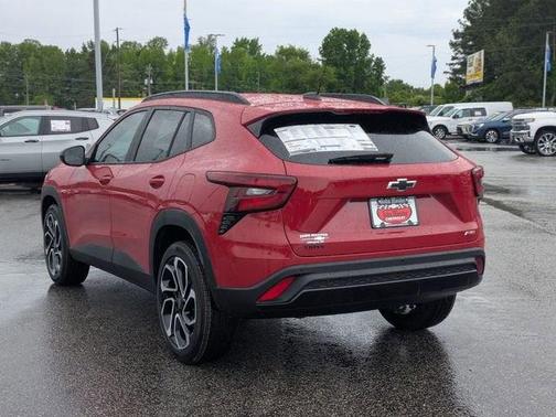 Apex Red 2026 Chevrolet Trax FWD 2RS
