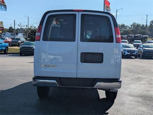 2024 Chevrolet Express 2500 RWD 2500 Regular Wheelbase WT