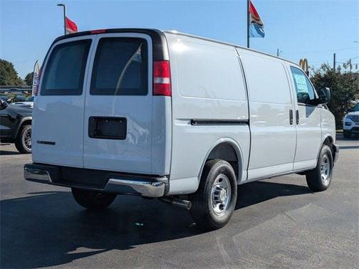 2024 Chevrolet Express 2500 RWD 2500 Regular Wheelbase WT