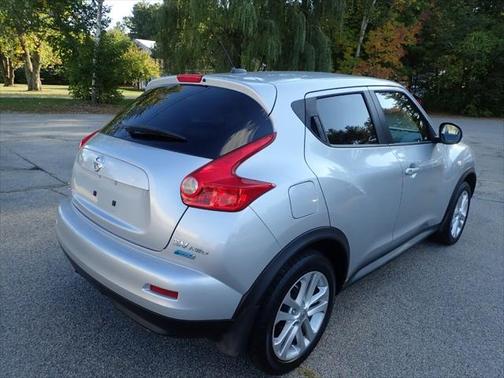 Brilliant Silver 2013 Nissan Juke SV