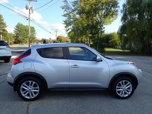Brilliant Silver 2013 Nissan Juke SV