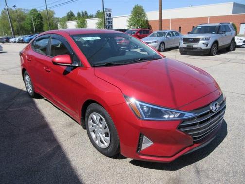 2019 Hyundai ELANTRA SE