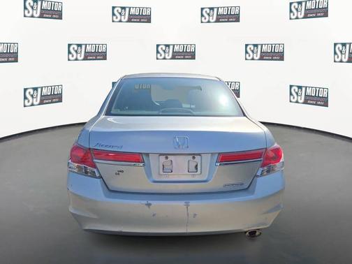 Silver 2011 Honda Accord SE