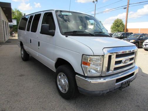 2011 Ford E350 Super Duty XLT