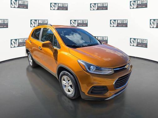 Orange Burst Metallic 2017 Chevrolet Trax LT