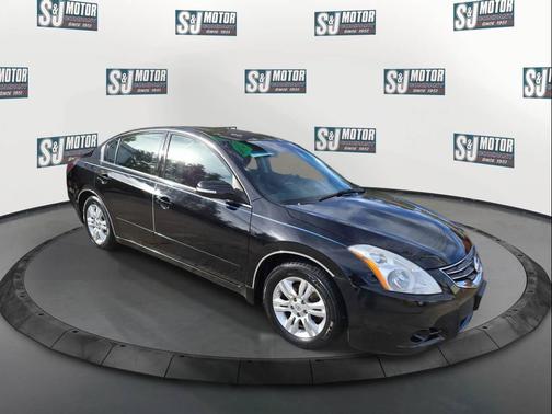 Super Black 2010 Nissan Altima 2.5 SL