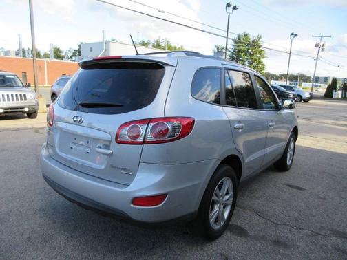 2010 Hyundai SANTA FE SE