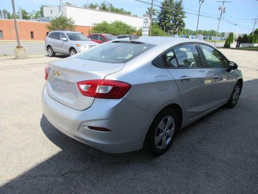 2017 Chevrolet Cruze LS