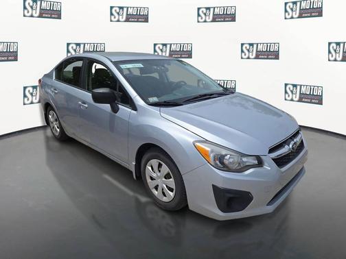 Ice Silver Metallic 2014 Subaru Impreza 2.0i