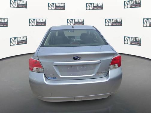 Ice Silver Metallic 2014 Subaru Impreza 2.0i