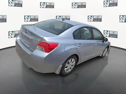 Ice Silver Metallic 2014 Subaru Impreza 2.0i