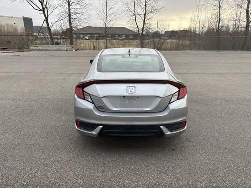 Photo 4 of 17 of 2017 Honda Civic EX-L