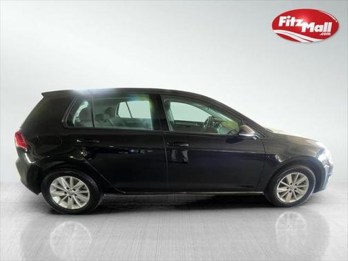 2017 Volkswagen Golf TSI S 4-Door