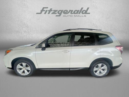 Crystal White Pearl 2016 Subaru Forester 2.5i Premium