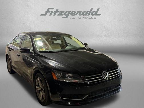 Black 2013 Volkswagen Passat 2.5 SE