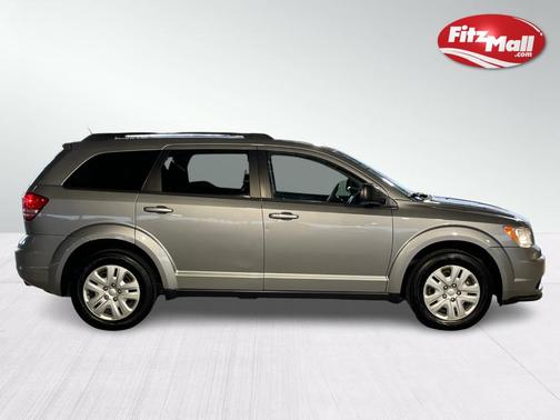 Photo 5 of 32 of 2016 Dodge Journey SE