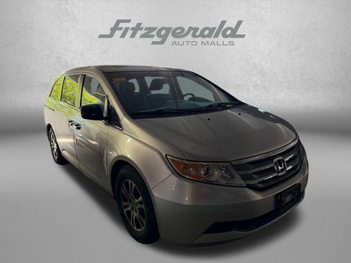 Alabaster Silver Metallic 2011 Honda Odyssey EX-L