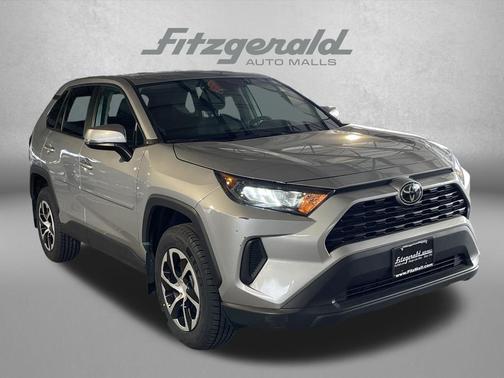 Silver Sky Metallic 2022 Toyota RAV4 LE SUV