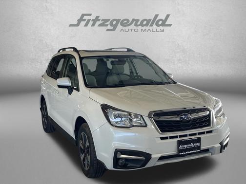 Crystal White Pearl 2017 Subaru Forester 2.5i Premium