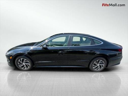 2022 Hyundai SONATA Hybrid Base