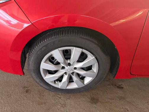 Barcelona Red Metallic 2016 Toyota Corolla LE