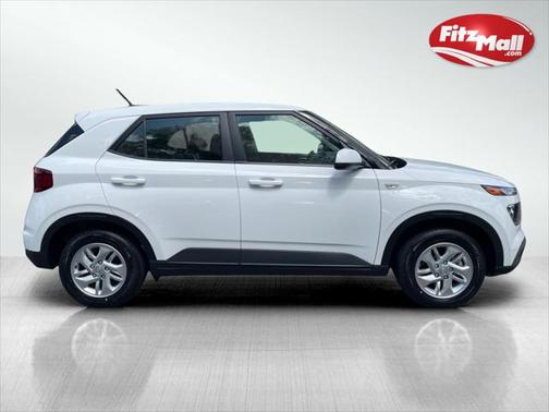 2024 Hyundai VENUE SE
