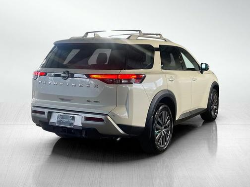 2024 Nissan Pathfinder SL 4WD