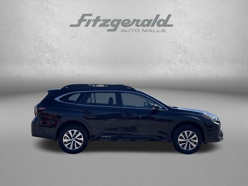 Crystal Black Silica 2023 Subaru Outback Premium