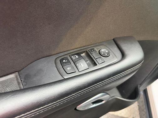 White Knuckle Clearcoat 2023 Dodge Challenger SXT