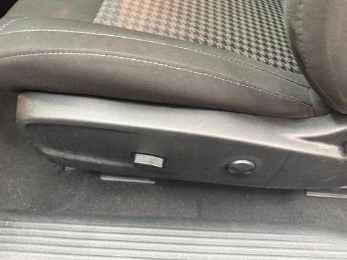 White Knuckle Clearcoat 2023 Dodge Challenger SXT