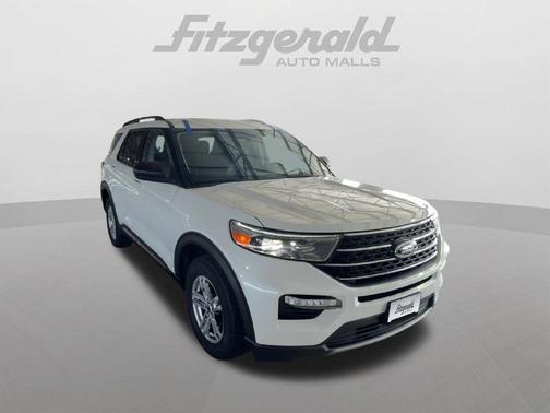 Star White Metallic Tri-Coat 2023 Ford Explorer XLT