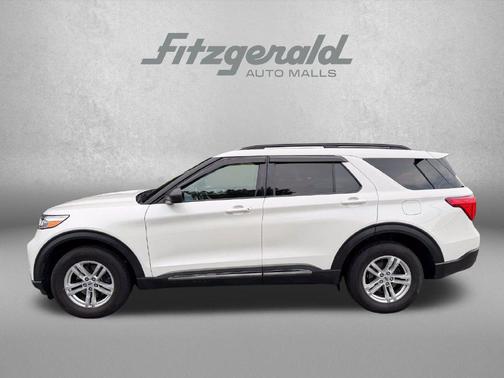 Star White Metallic Tri-Coat 2023 Ford Explorer XLT