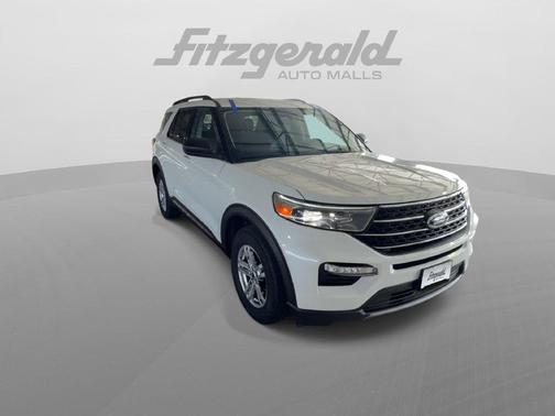 Star White Metallic Tri-Coat 2023 Ford Explorer XLT