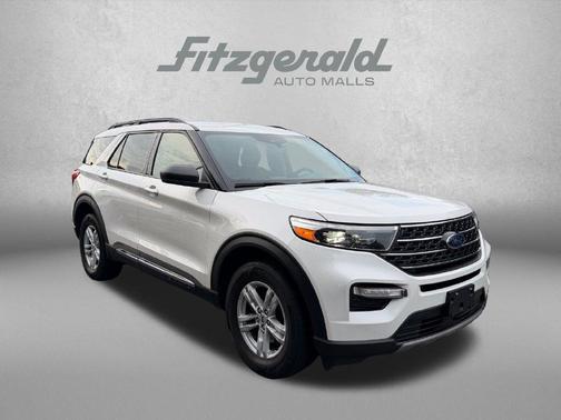 Star White Metallic Tri-Coat 2023 Ford Explorer XLT