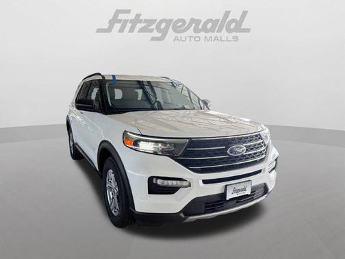 Star White Metallic Tri-Coat 2023 Ford Explorer XLT