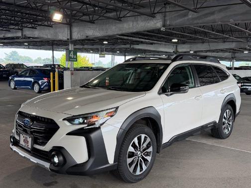 Crystal White Pearl 2025 Subaru Outback Limited