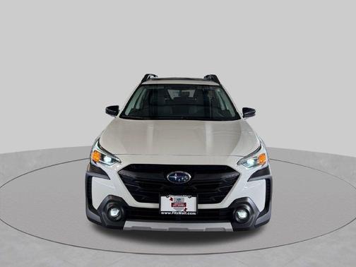 Crystal White Pearl 2025 Subaru Outback Limited