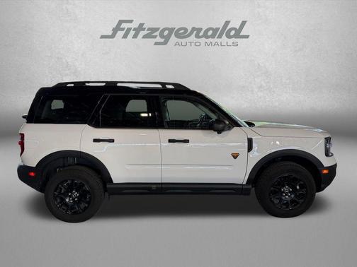 Oxford White 2025 Ford Bronco Sport Badlands